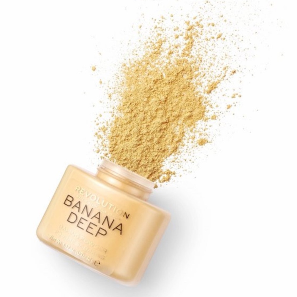 Makeup Revolution Loose Baking Powder - Banana Deep - 1.12oz